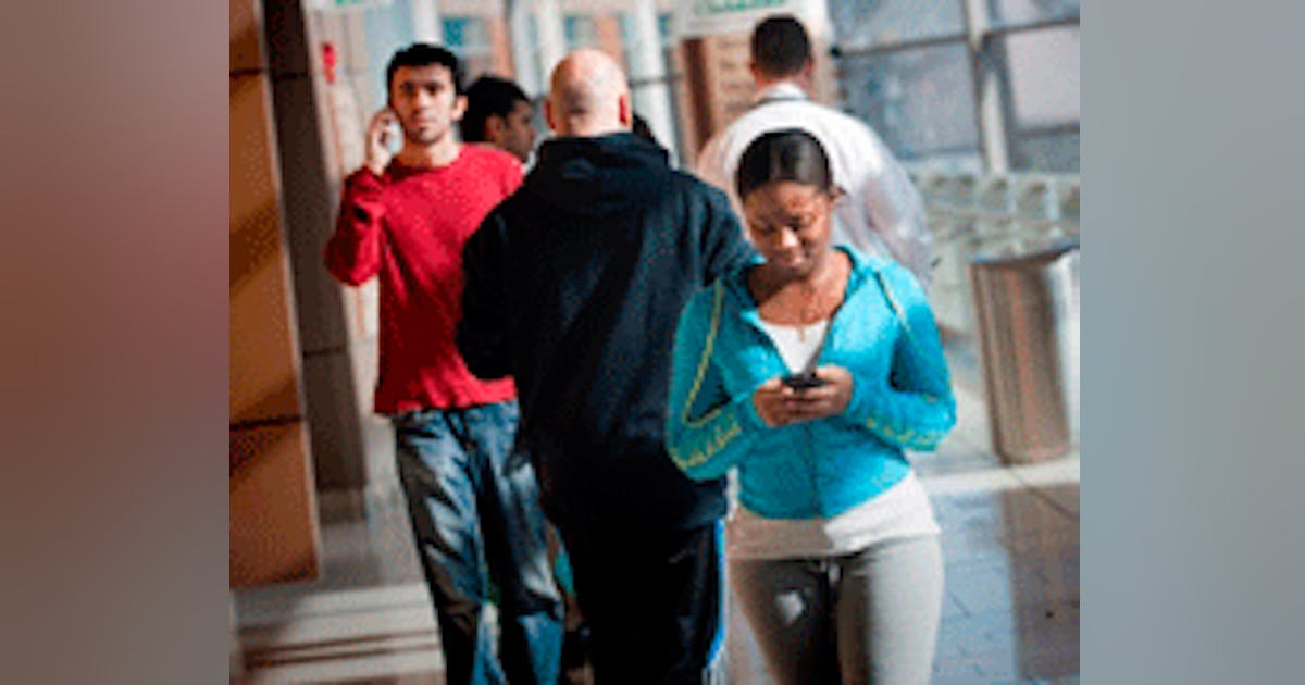 Study Cell Phone Use Causes Pedestrians to Slow Down, Wander Off