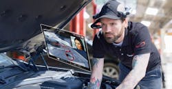 realwear-ubimax-bmw-mechanic_0.jpg realwear-ubimax-bmw-mechanic_0.jpg