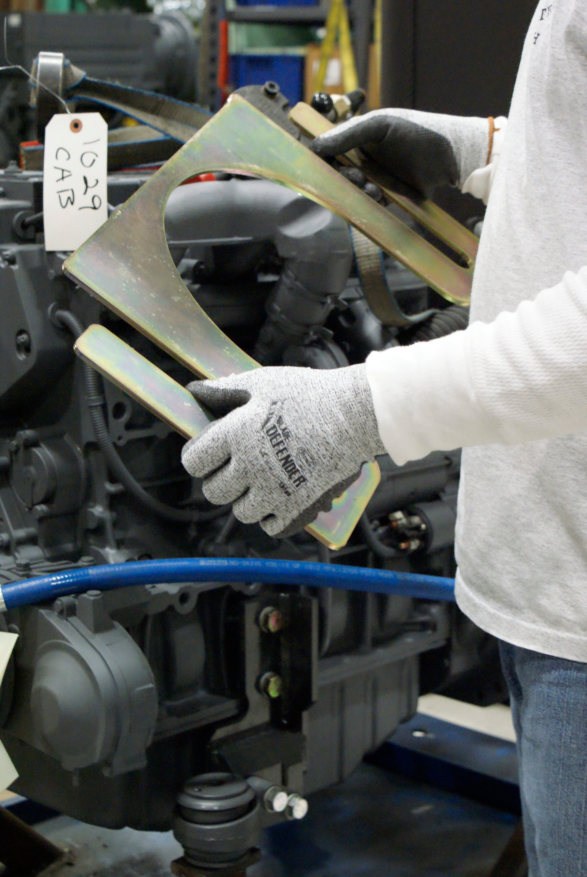 Safetyglove1 5e569d3121373