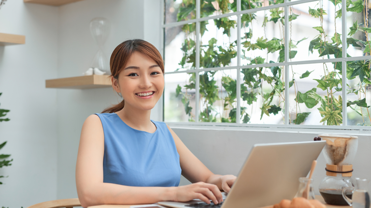 Woman Working At Home Markidotvn 5e960d430bd3f 5ea03159ba17d