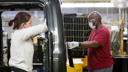 Ford Motors Mask Wearing Workers 5ec2b38472491 5ed110be2af7f Ford Motors Mask Wearing Workers 5ec2b38472491 5ed110be2af7f