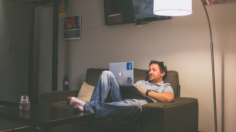 Neonbrand H Keg Ph8 4 Rg Unsplash 5f206cdcdcc42 5f242a5810f3e