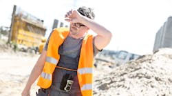 construction_worker_working_in_summer_heat_hazards_OSHA