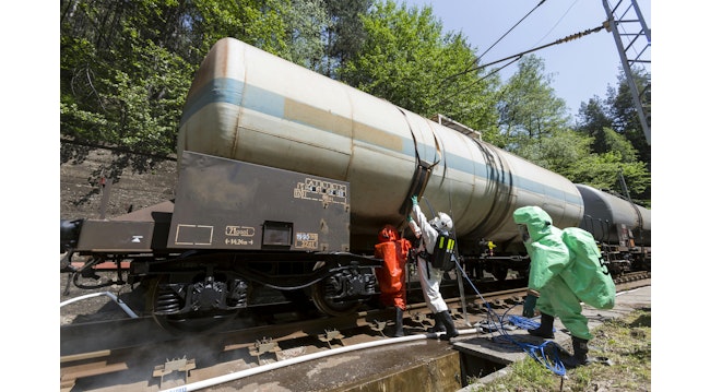 chemical_accident_on_train__54492312__belish
