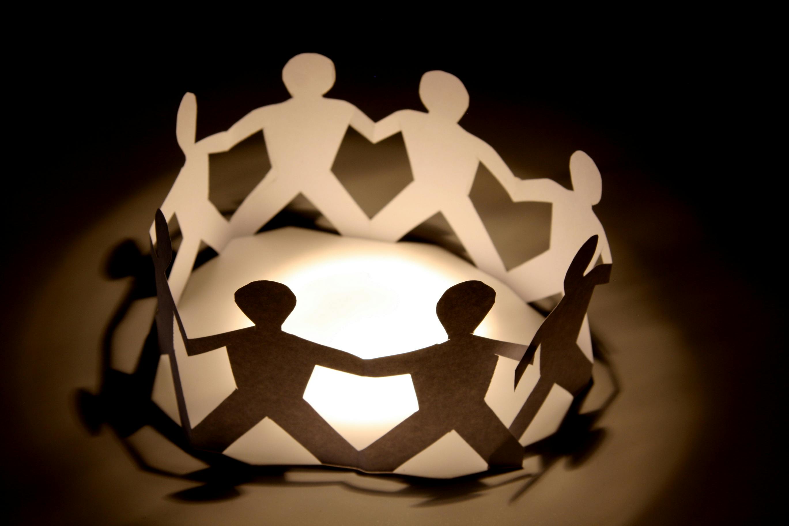 circle of paper chain people, concept of caring