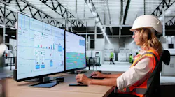 image_woman_at_computer_1280